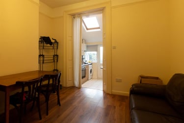 1 bed house, Richmond Road, Plasnewydd, Cardiff, CF243BW - Image 3